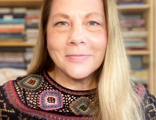 Sing the Unstoried Landscape: Debra Marquart’s The Night We Landed on the Moon and the Poetics of Place